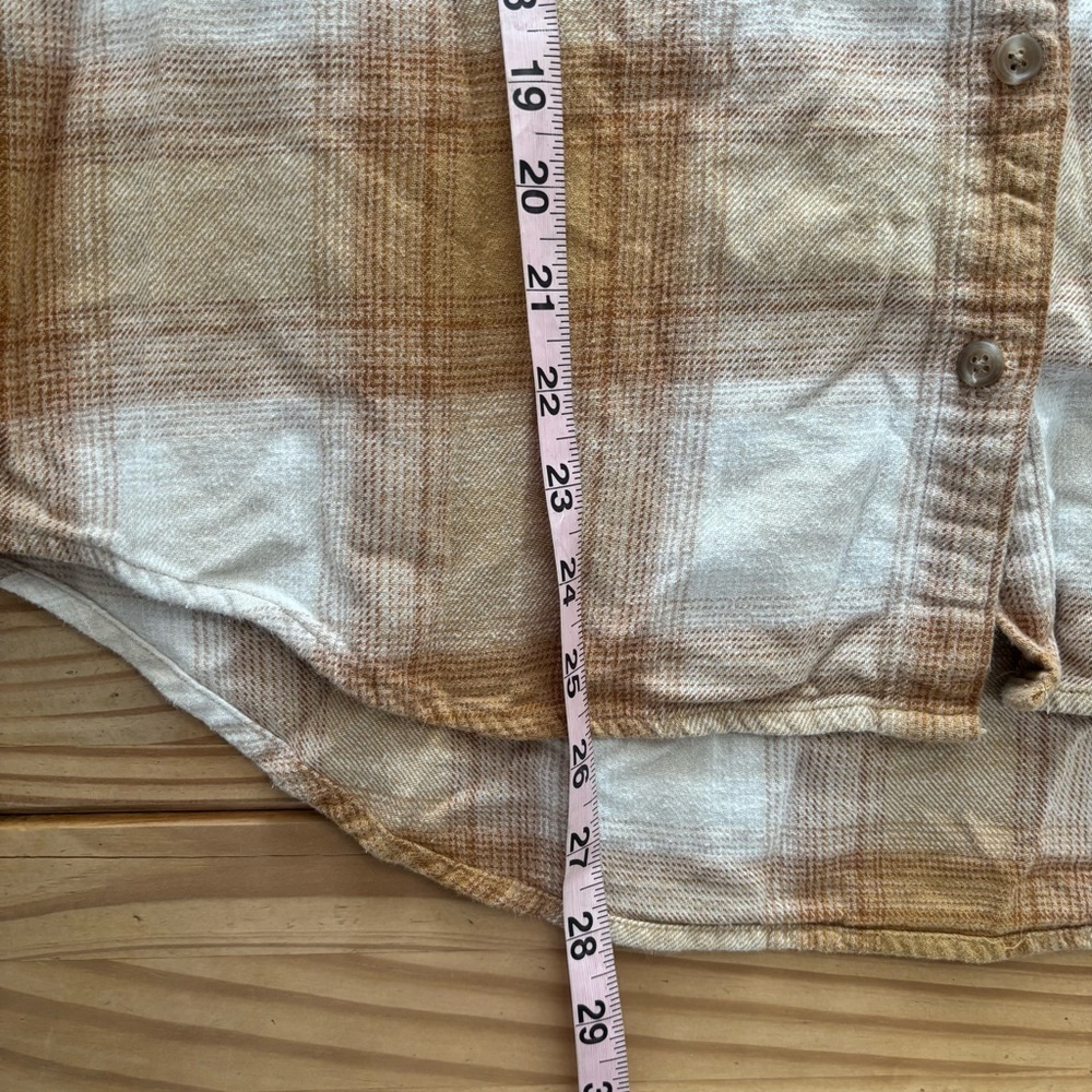Old Navy Boyfriend Plaid Button Down Shirt - Picture 8 of 8